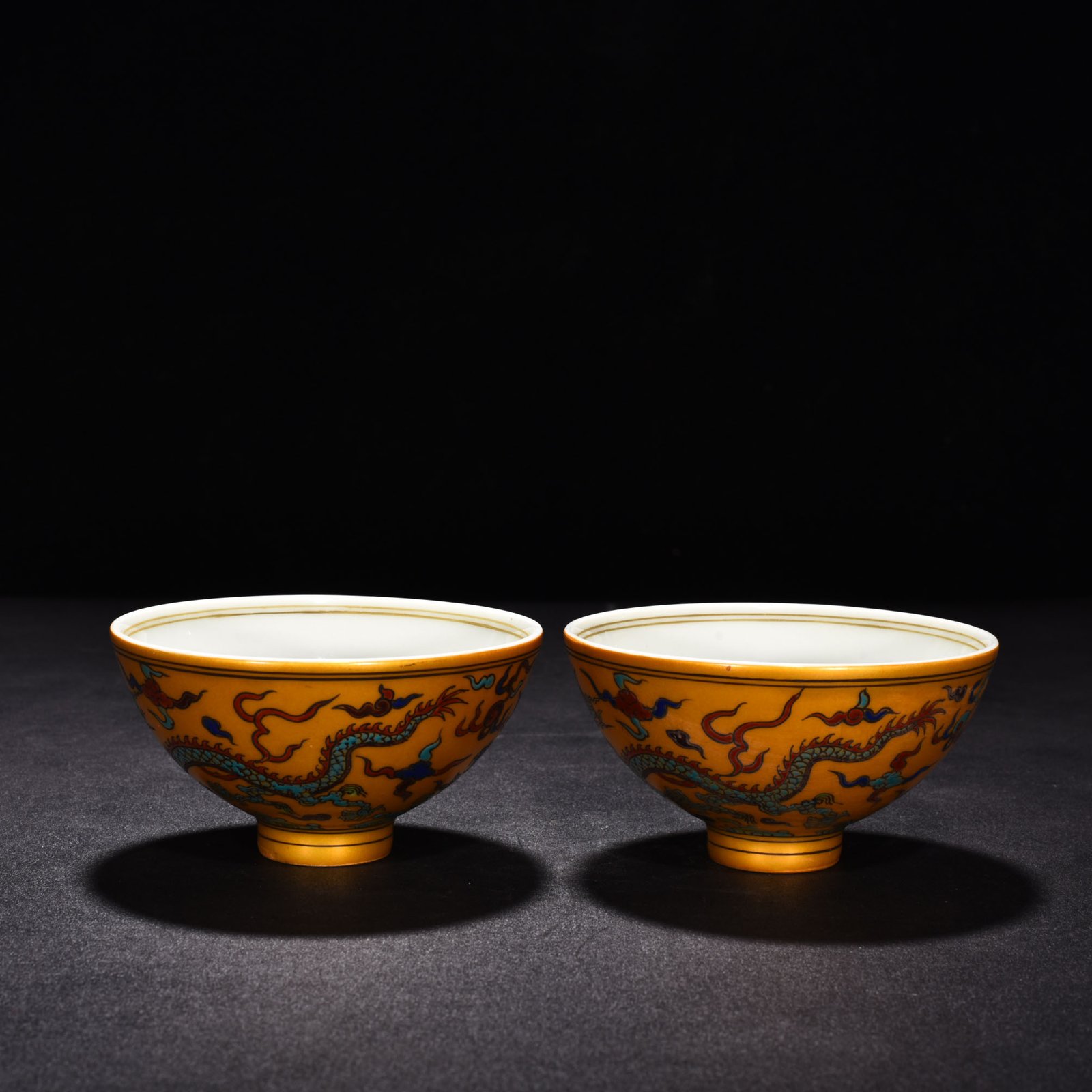 Ming Dynasty Yongle gold-colored chicken heart bowl with clouds and dragons