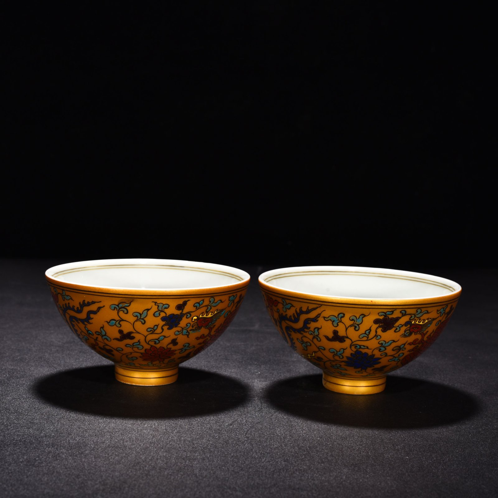 Ming Dynasty Yongle gold-colored chicken heart bowl with phoenix