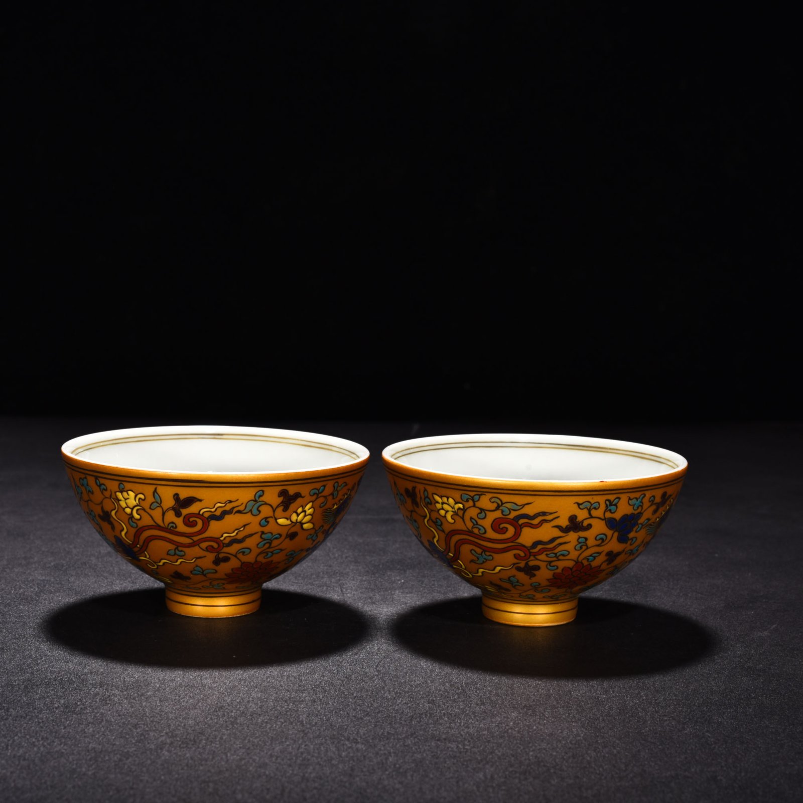 Ming Dynasty Yongle gold-colored chicken heart bowl with phoenix