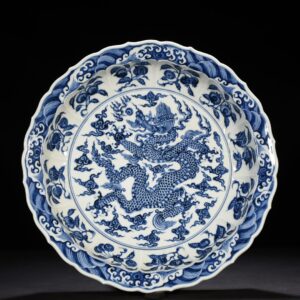 Ming Dynasty Yongle blue and white Yunlong rhombus folding edge dish