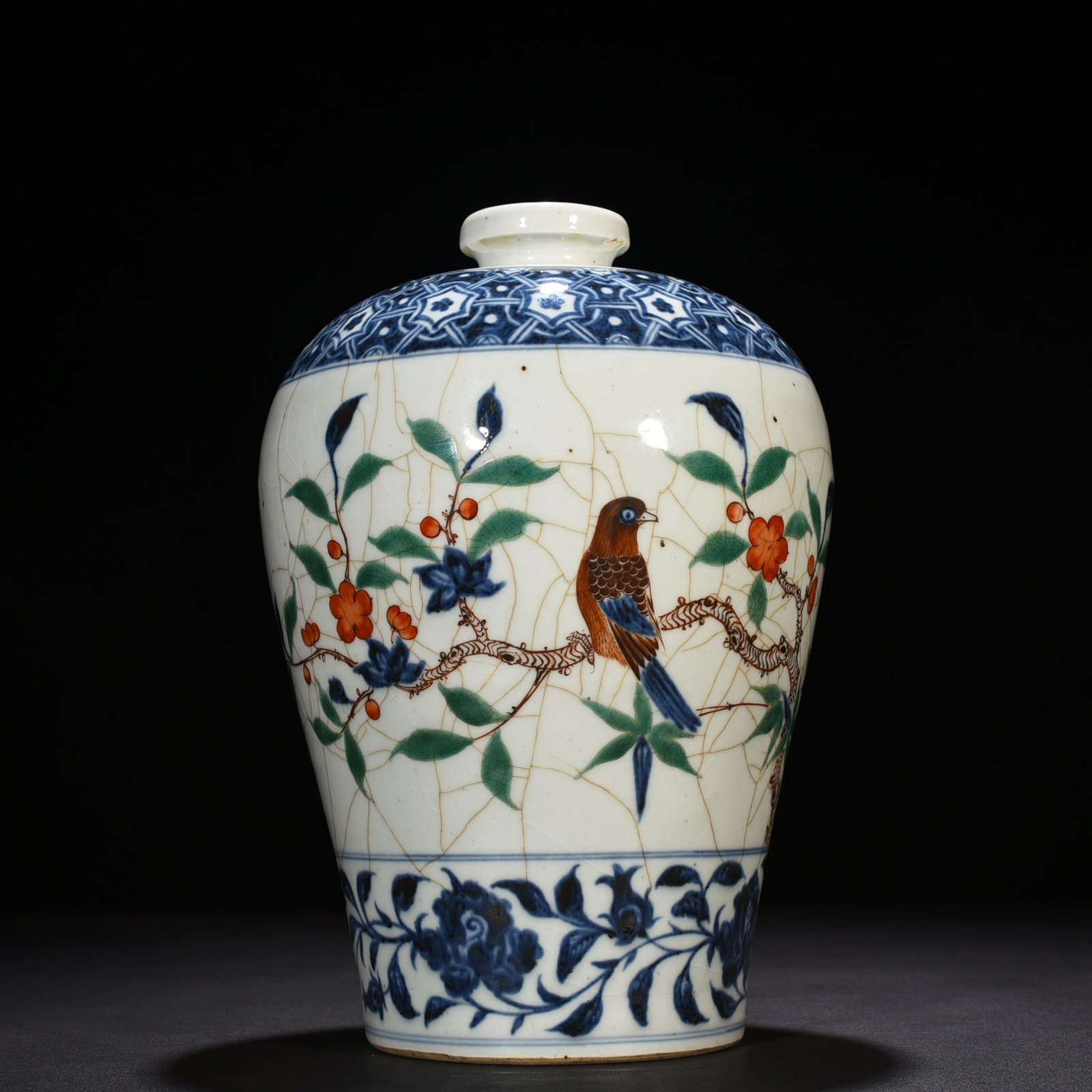 Ming Dynasty Yongle blue and white multi-colored plum vase with folded branches