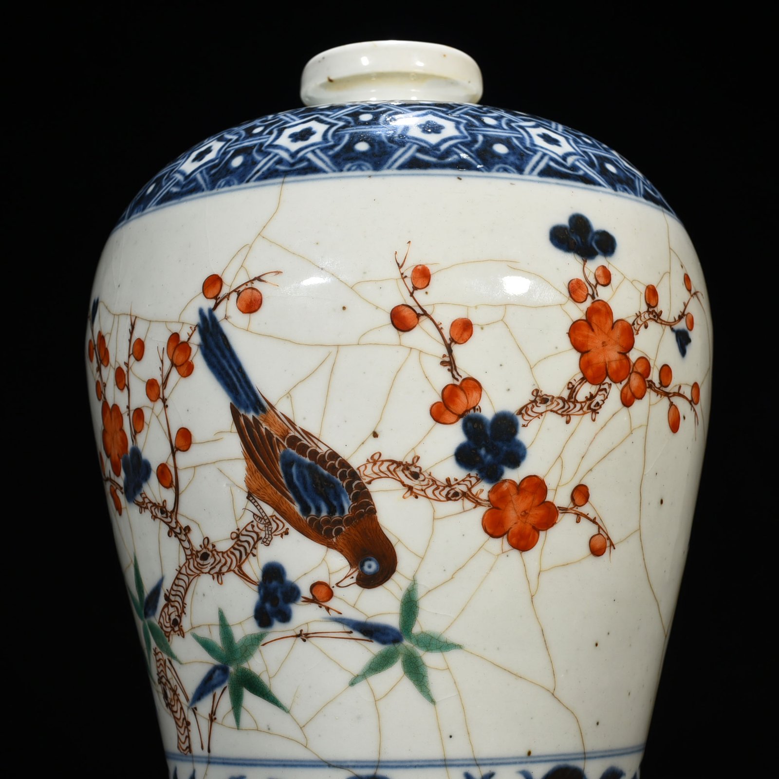 Ming Dynasty Yongle blue and white multi-colored plum vase with folded branches