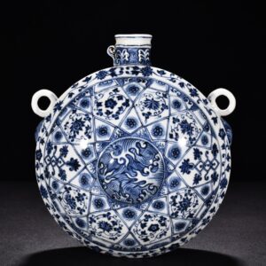 Ming Dynasty Yongle blue and white geometric floral flat pot