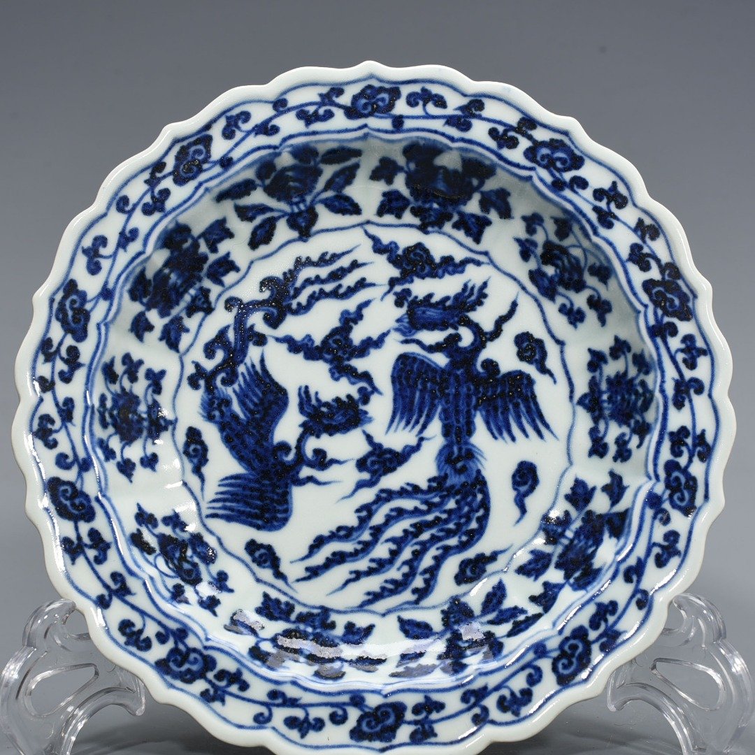 Ming Dynasty Yongle blue and white phoenix rhombus edge plate