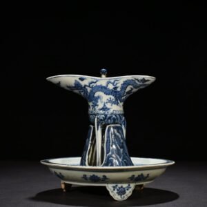 Ming Dynasty Yongle blue and white sea water cloud dragon cup