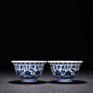 Ming Dynasty Yongle blue and white lotus lion hydrangea pressed hand cup
