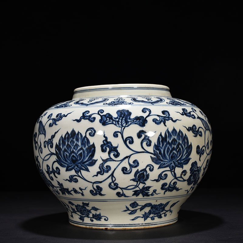 Ming Dynasty Yongle blue and white jar with lotus
