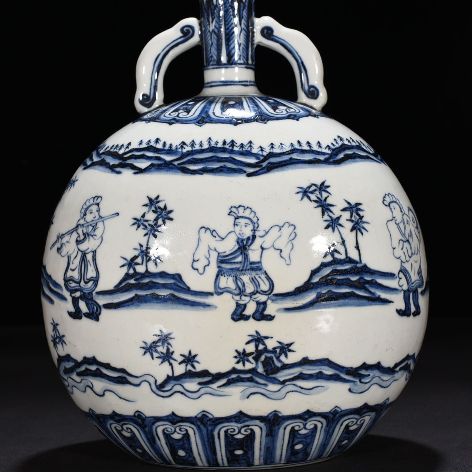 Ming Dynasty Yongle blue and white people playing music flat vase