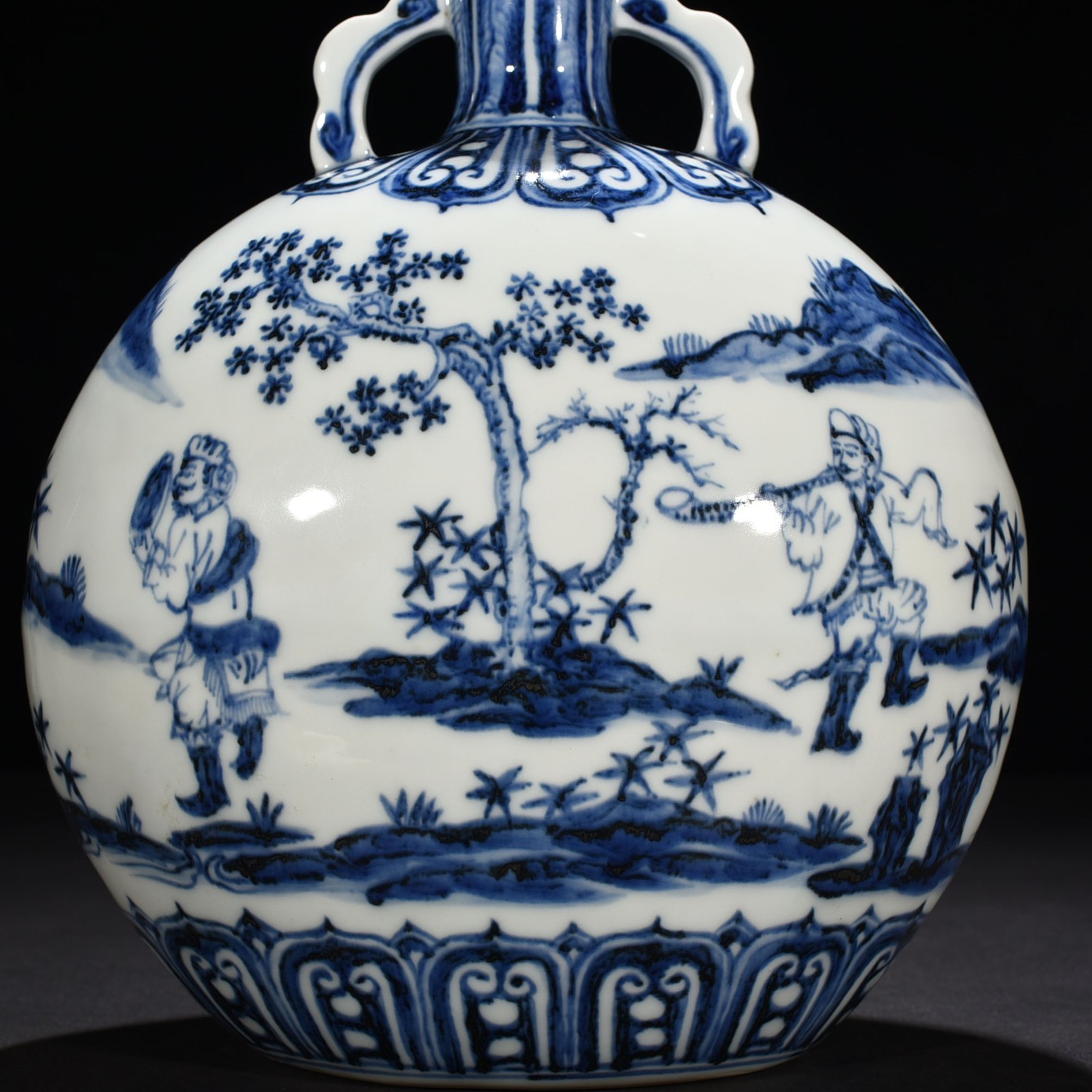 Ming Dynasty Yongle blue and white barbarian music player figure flat vase