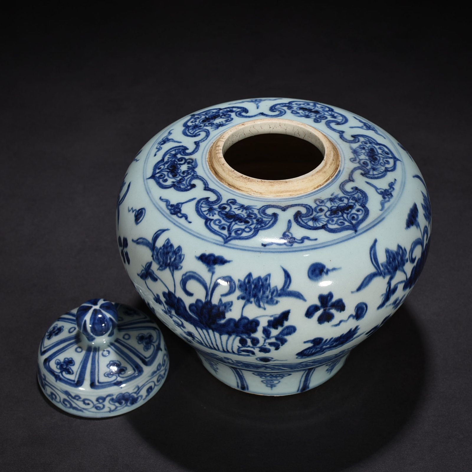 Ming Dynasty Yongle blue and white lotus pond jar with mandarin duck