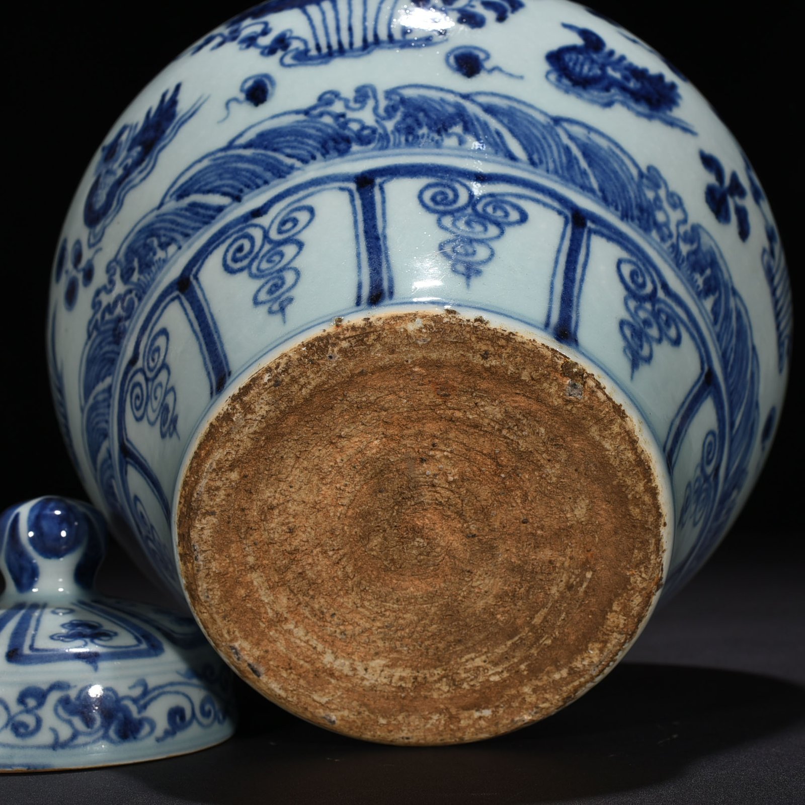 Ming Dynasty Yongle blue and white lotus pond jar with mandarin duck