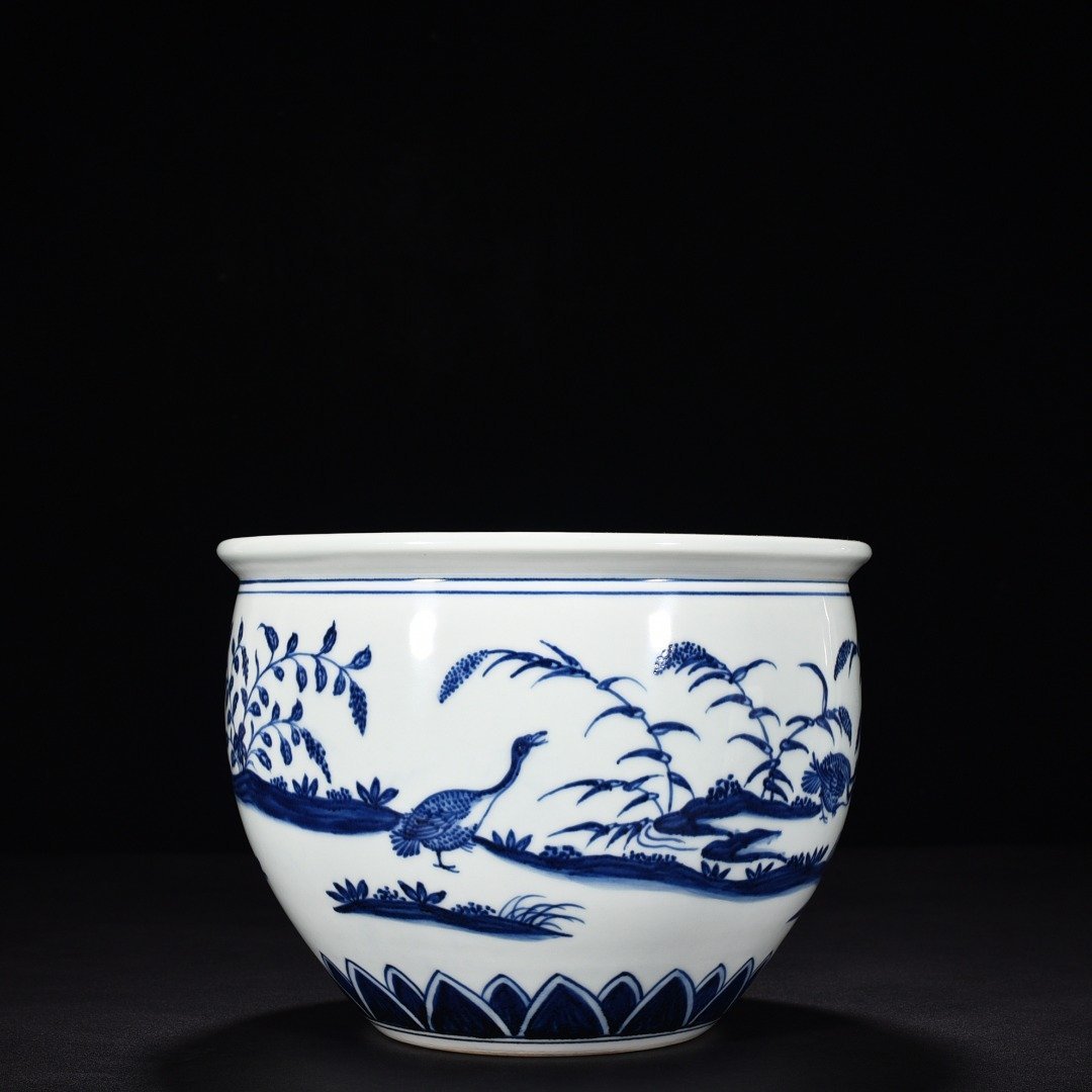Ming Dynasty Yongle blue and white scroll vat with flyings