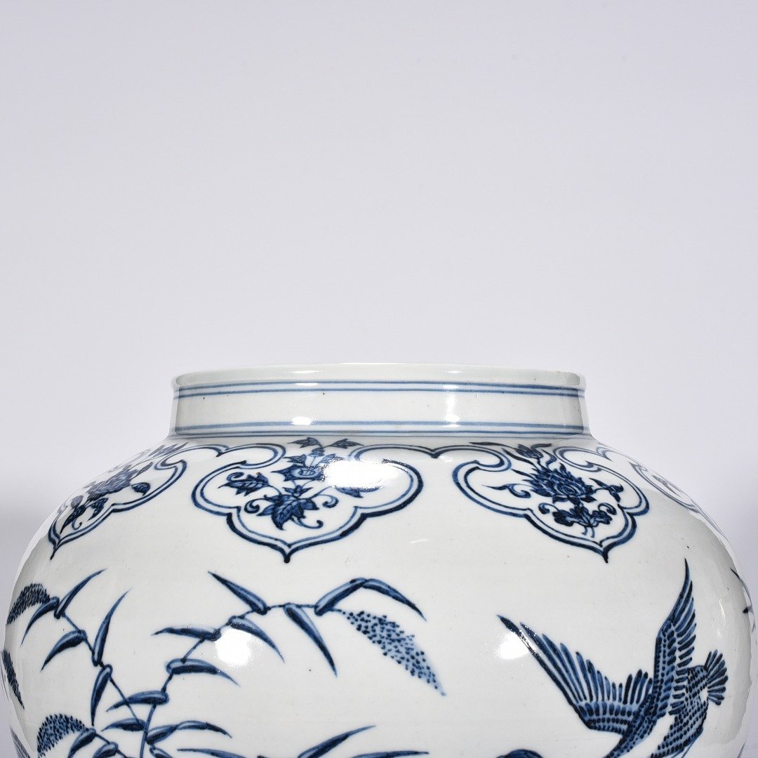 Ming Dynasty Yongle blue and white flying food jar