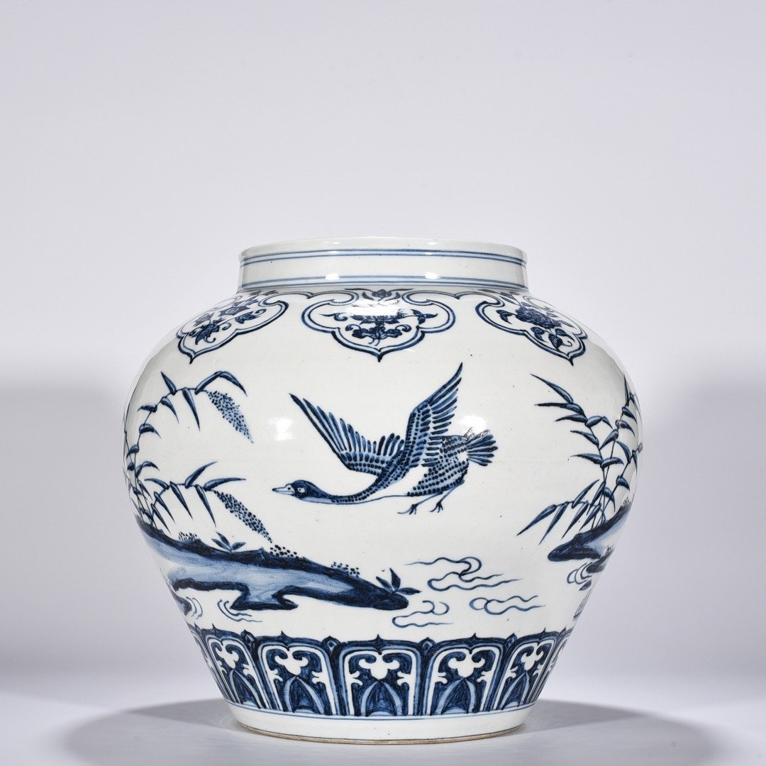 Ming Dynasty Yongle blue and white flying food jar
