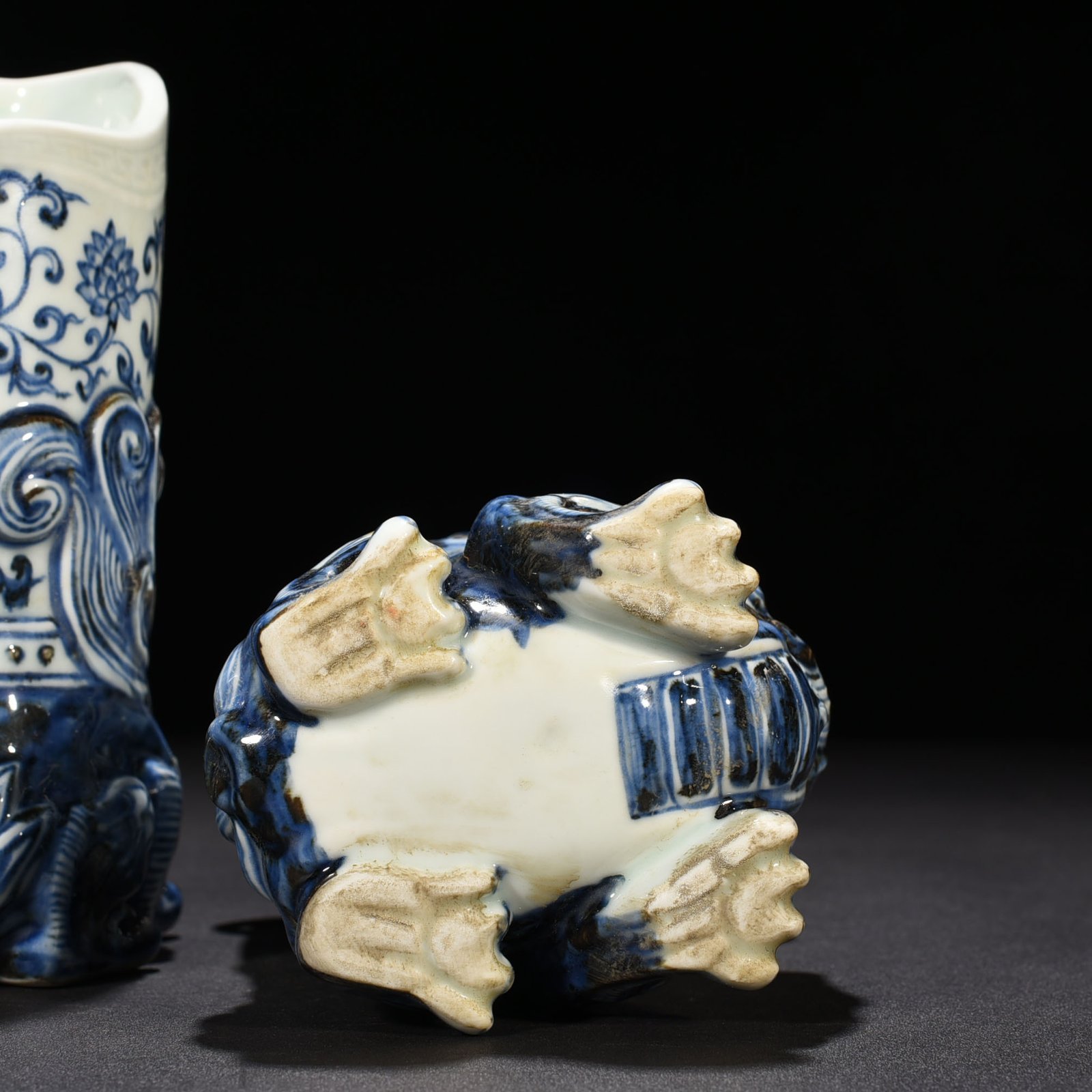 Ming Dynasty Yongle blue and white unicorn and auspicious animal horn cup
