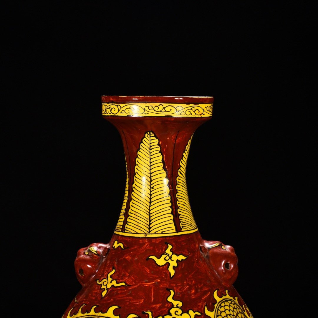 Ming Dynasty Yongle yellow ground red glaze cloud and dragon jade pot spring vase