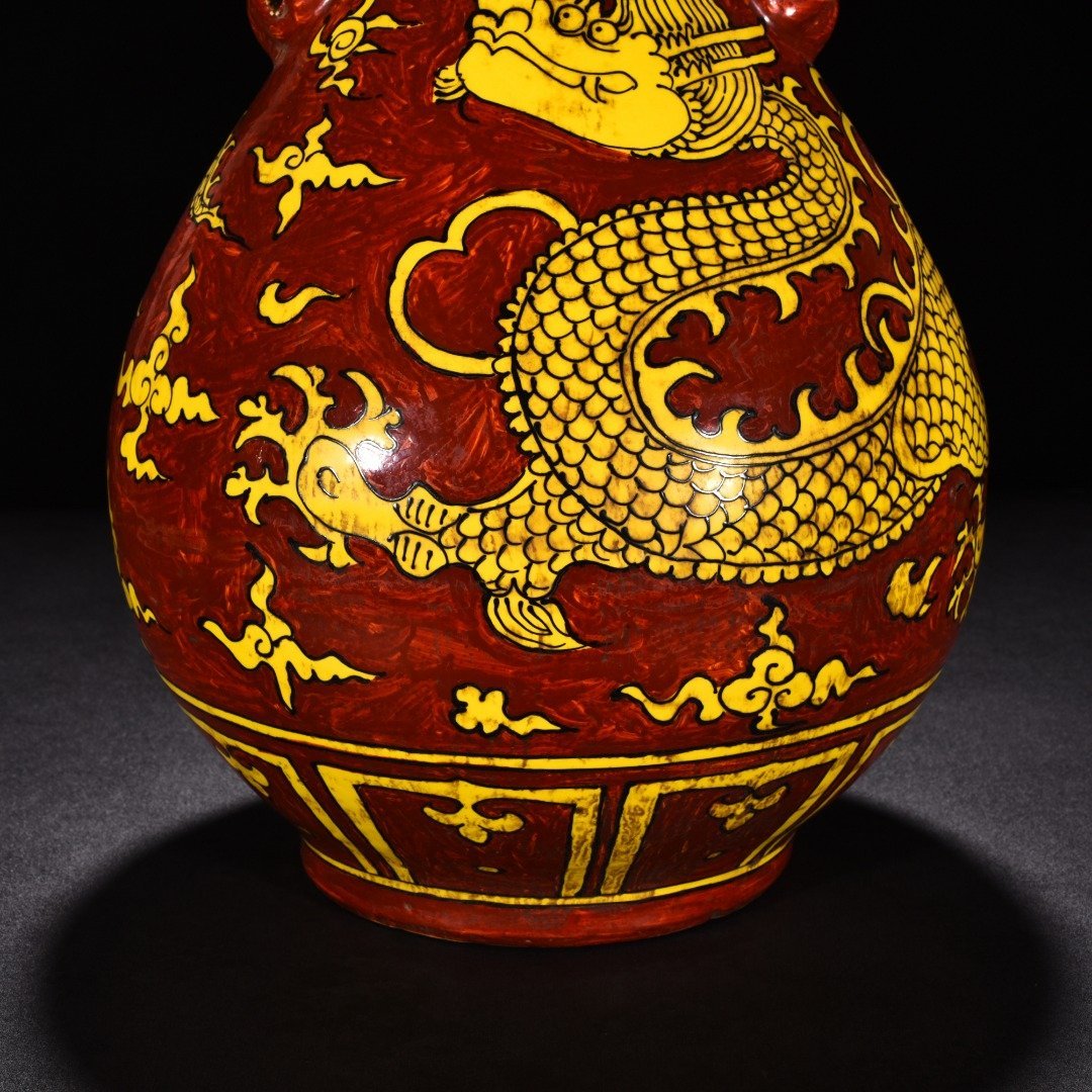 Ming Dynasty Yongle yellow ground red glaze cloud and dragon jade pot spring vase