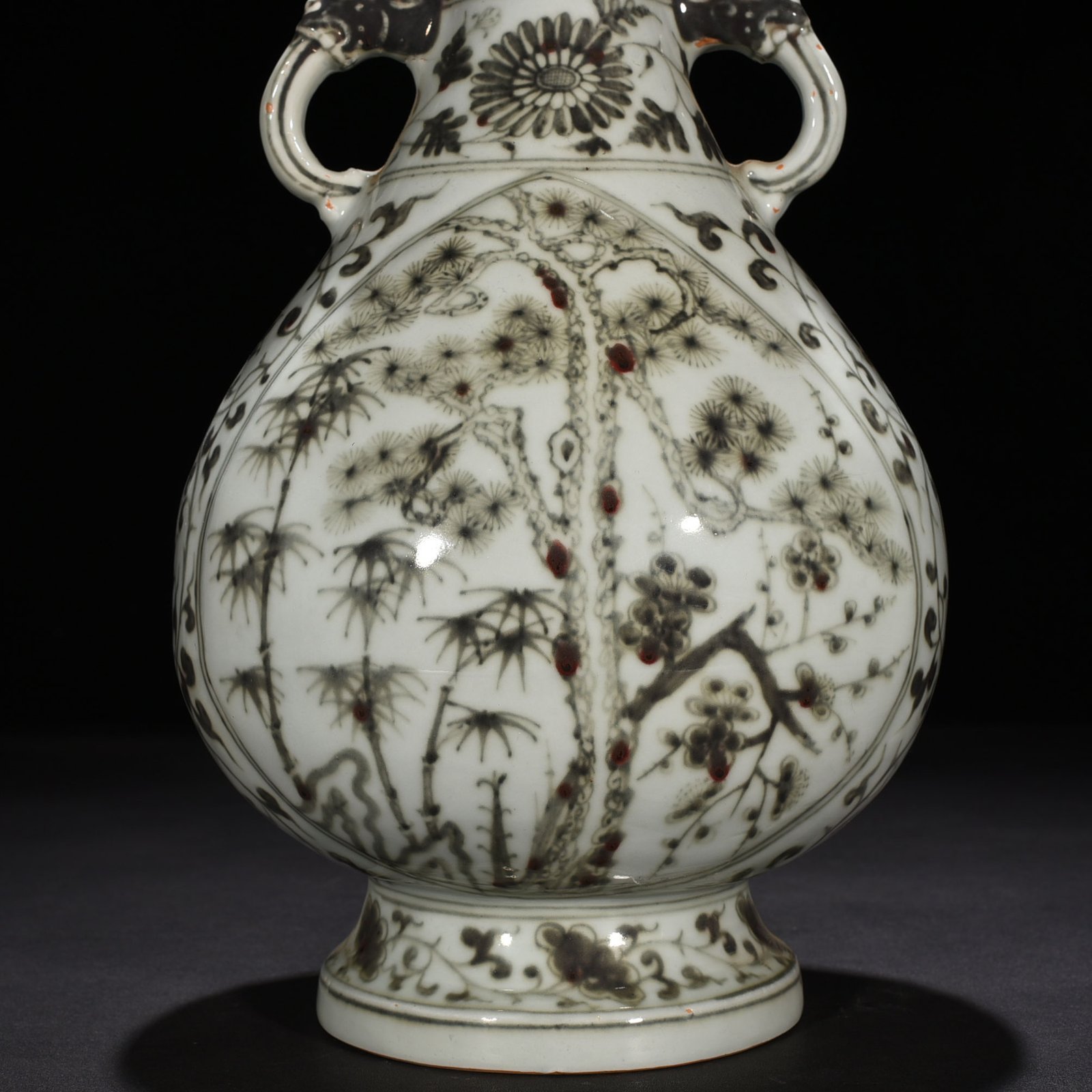 Ming Dynasty Hongwu glazed red pine bamboo and plum amphora