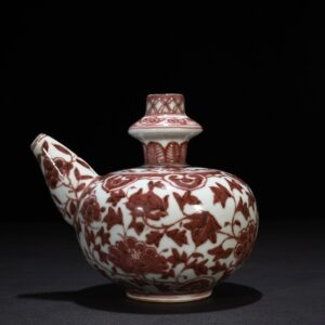 Ming Dynasty Hongwu underglaze red tangled peony military holding