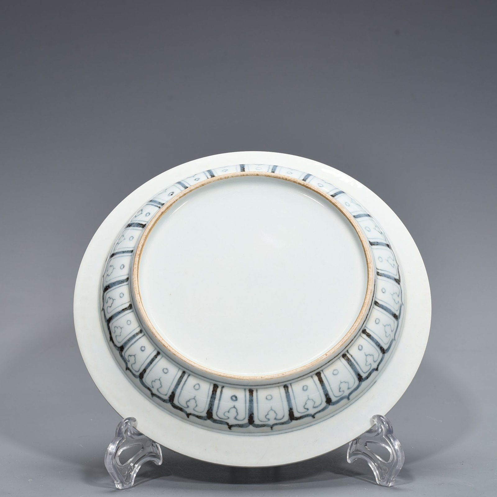 Ming Dynasty Hongwu blue and white courtyard banana leaf folded edge plate