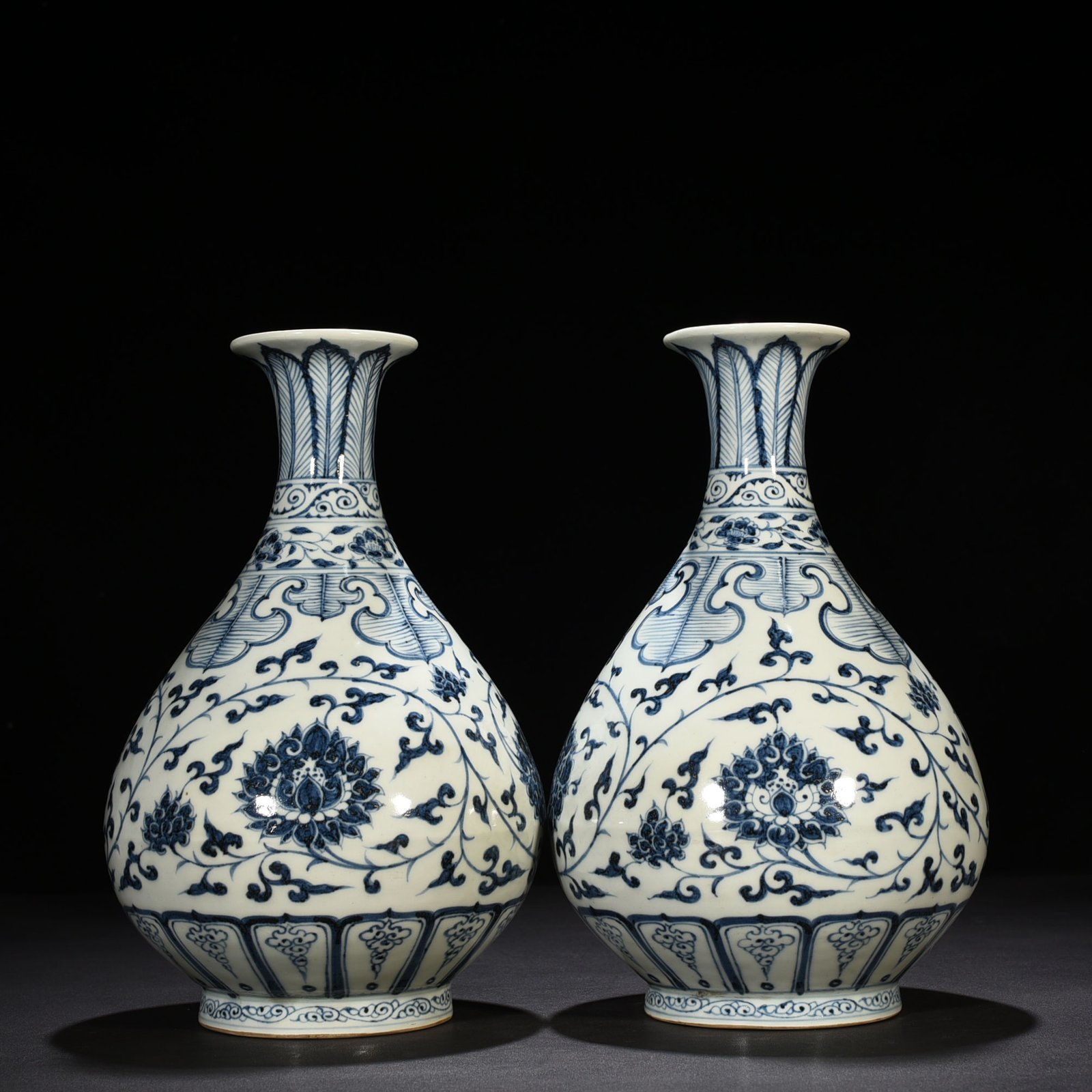 Ming Dynasty Hongwu blue and white jade pot with lotus