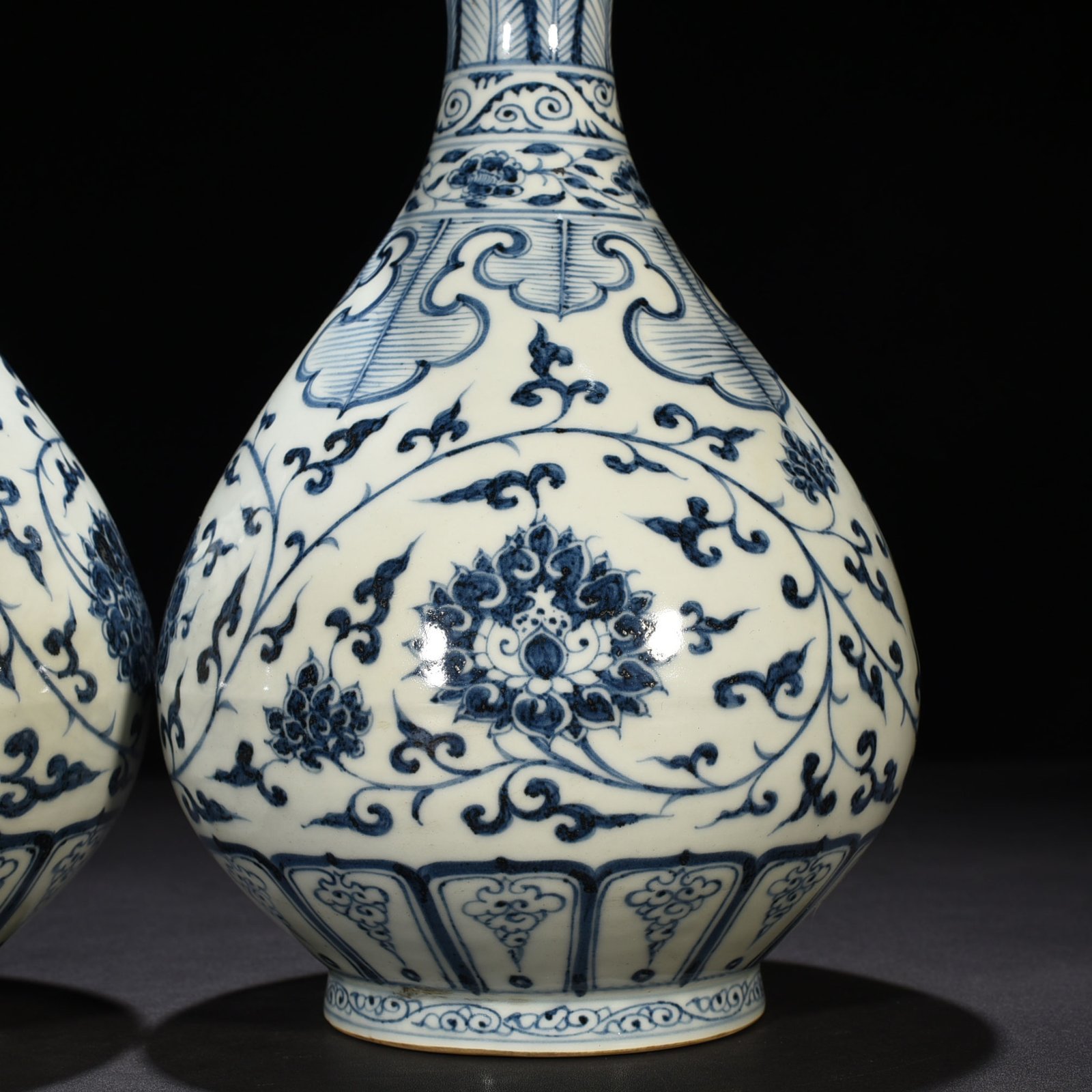 Ming Dynasty Hongwu blue and white jade pot with lotus