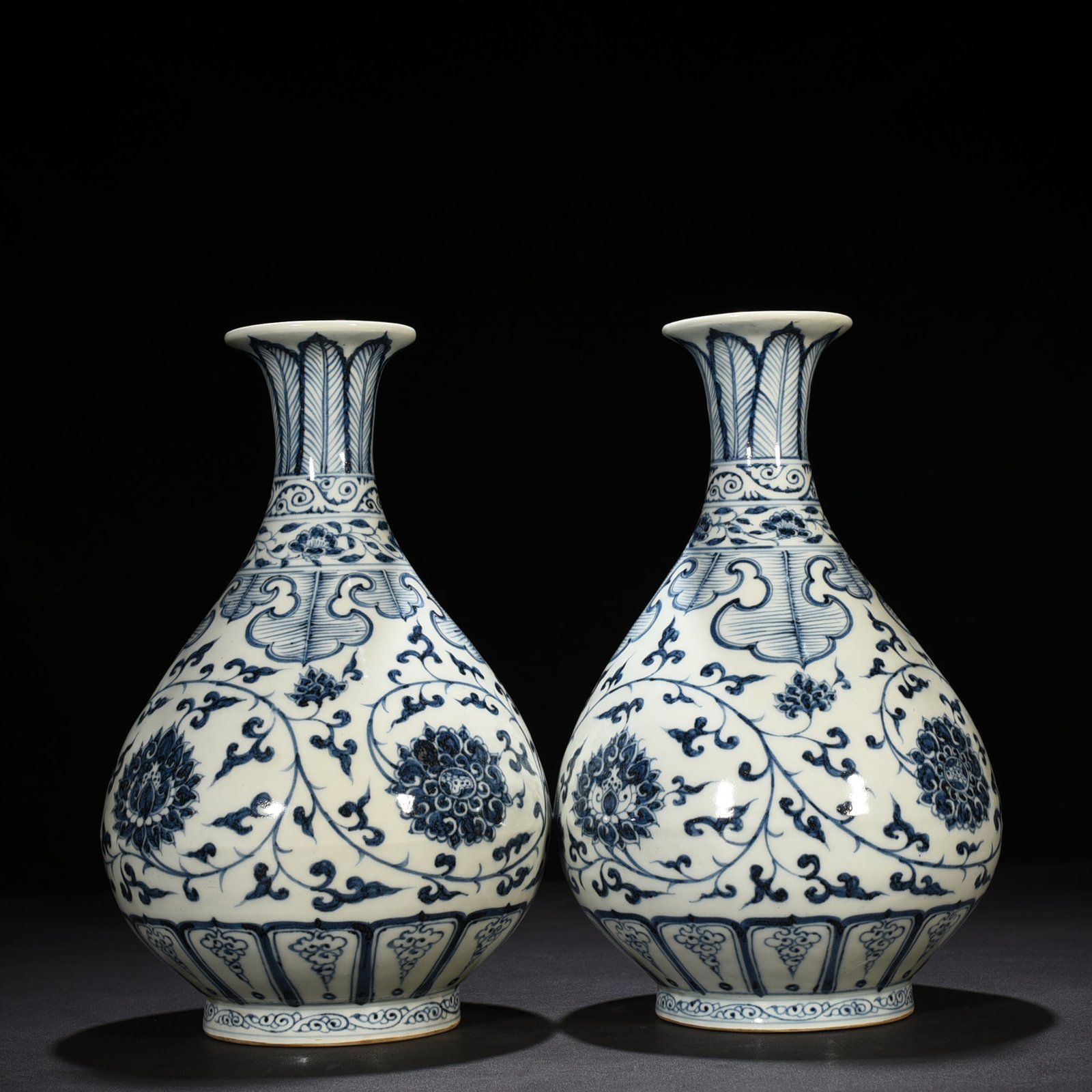Ming Dynasty Hongwu blue and white jade pot with lotus