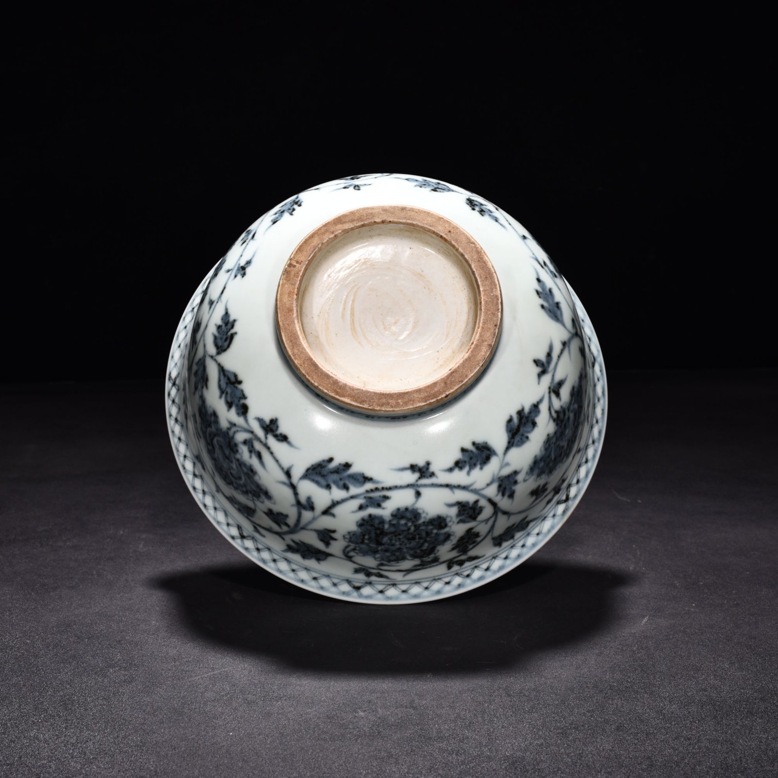 Ming Dynasty Hongwu blue and white flower bowl