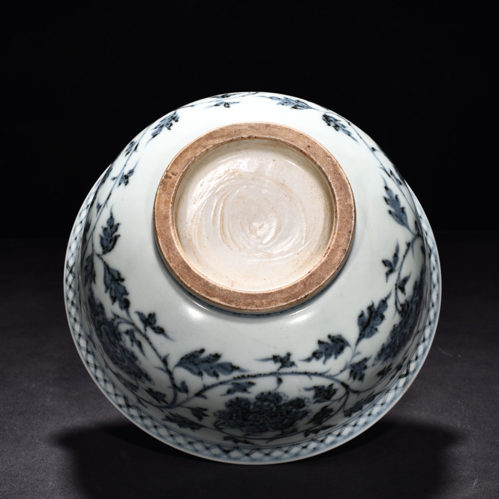 Ming Dynasty Hongwu blue and white flower bowl