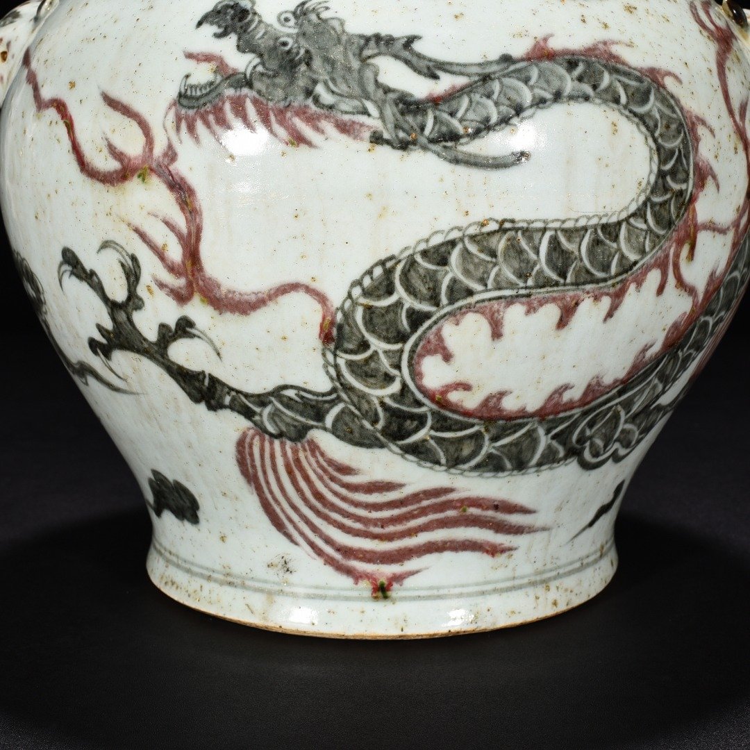 Ming Dynasty Hongwu blue and white underglaze red cloud dragon and tiger head jar