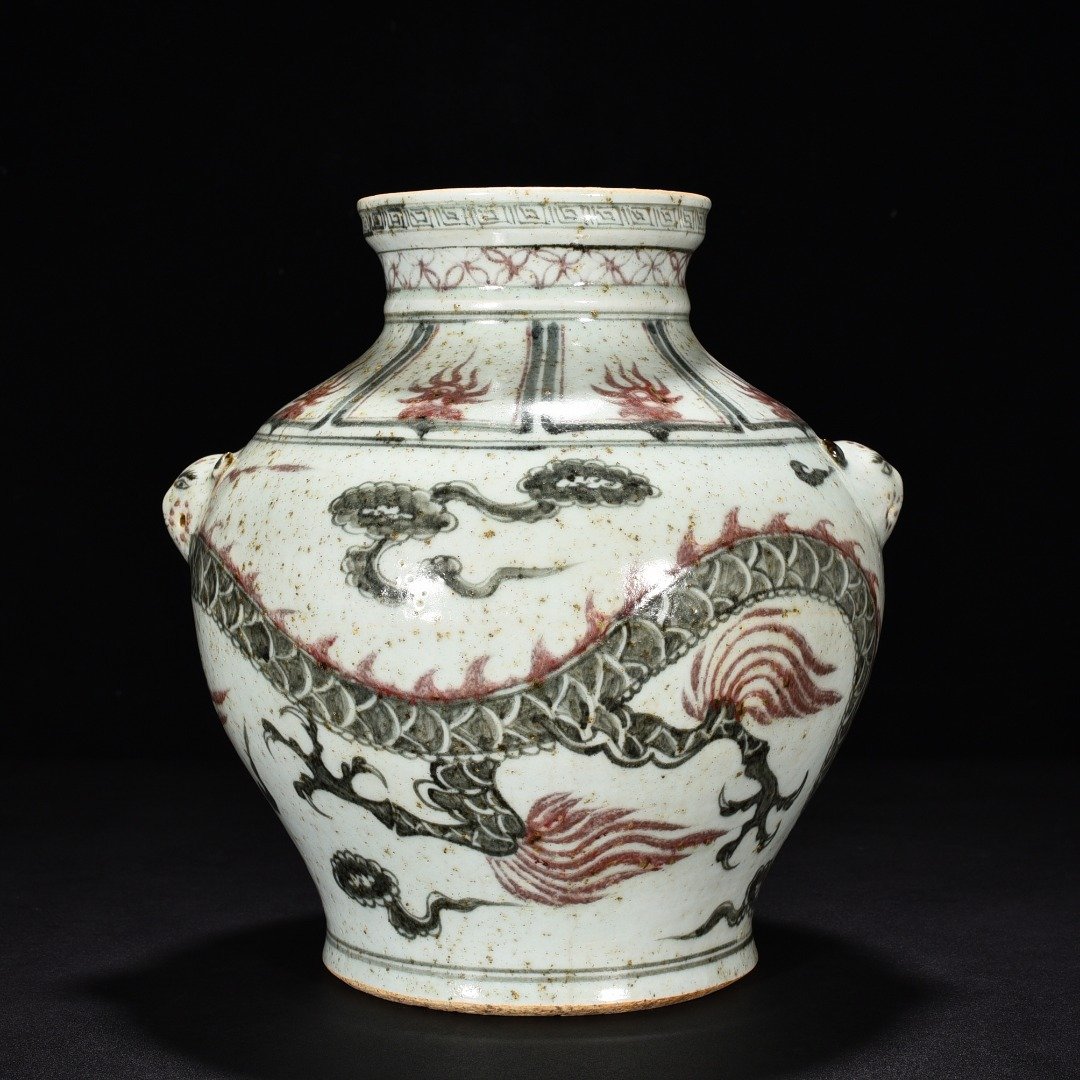 Ming Dynasty Hongwu blue and white underglaze red cloud dragon and tiger head jar