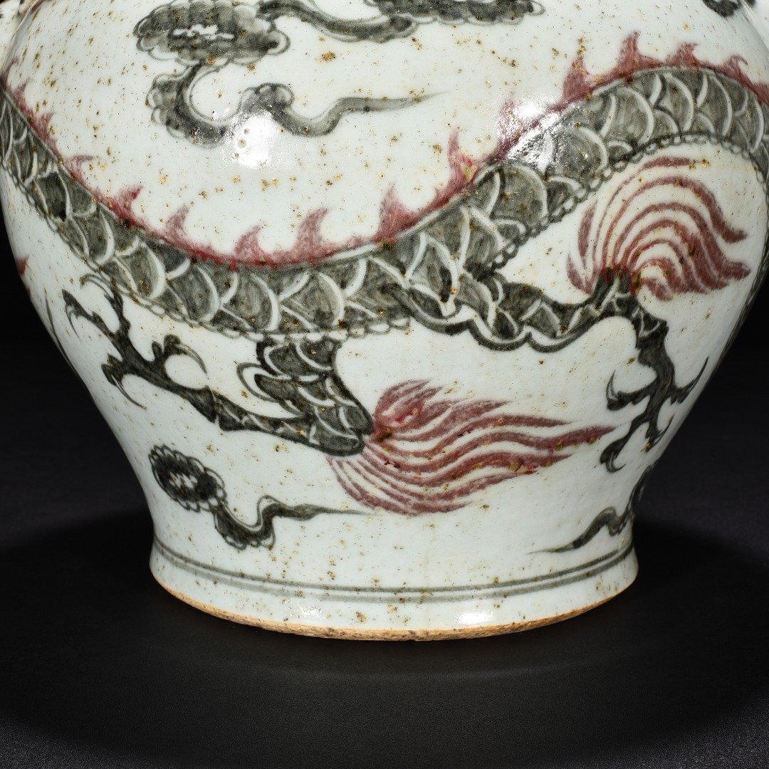 Ming Dynasty Hongwu blue and white underglaze red cloud dragon and tiger head jar