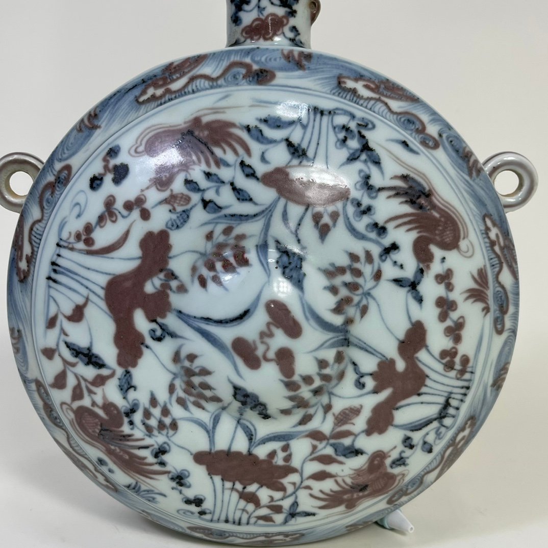 Ming Dynasty Hongwu blue and white underglaze red lotus pond mandarin duck lying pot wall pot