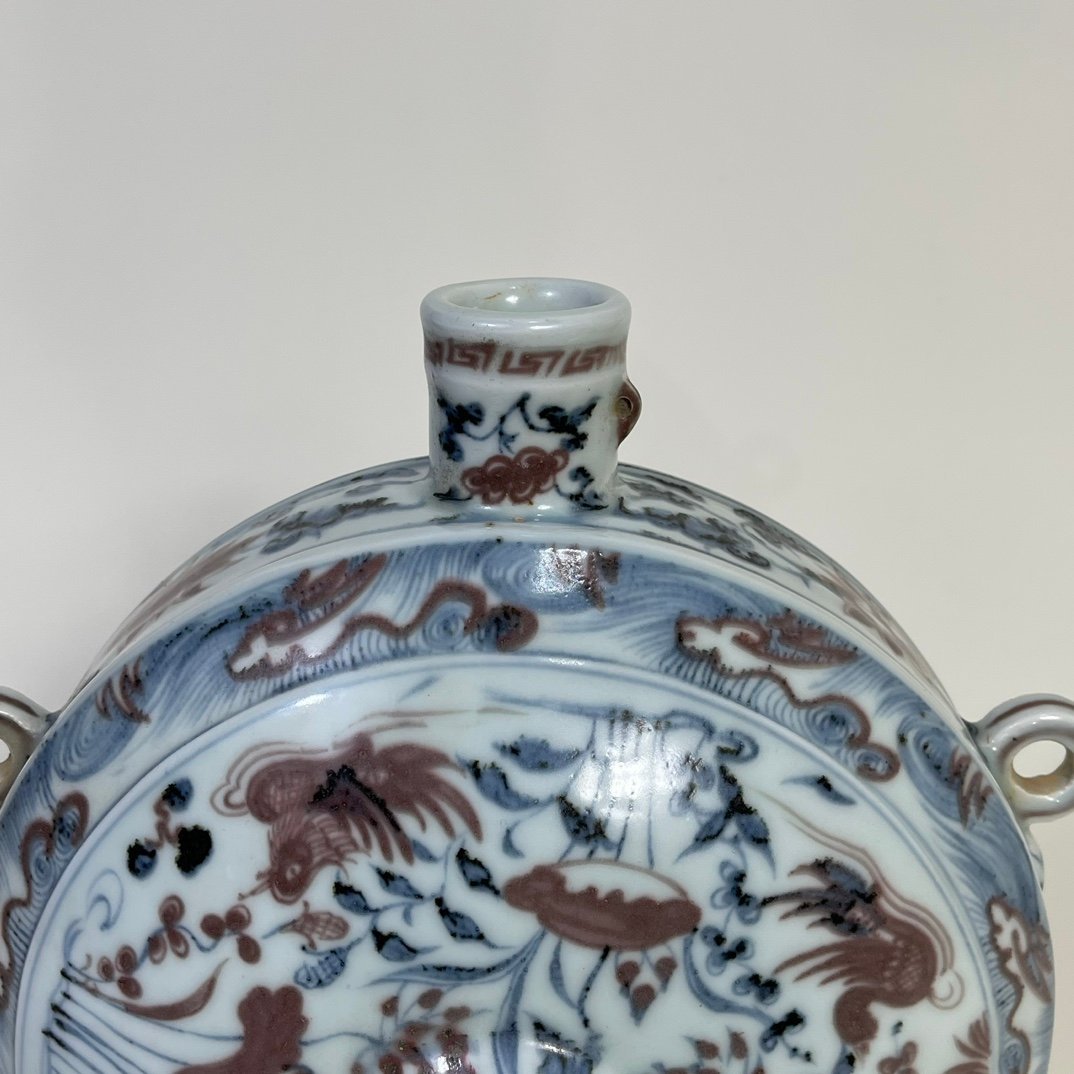Ming Dynasty Hongwu blue and white underglaze red lotus pond mandarin duck lying pot wall pot