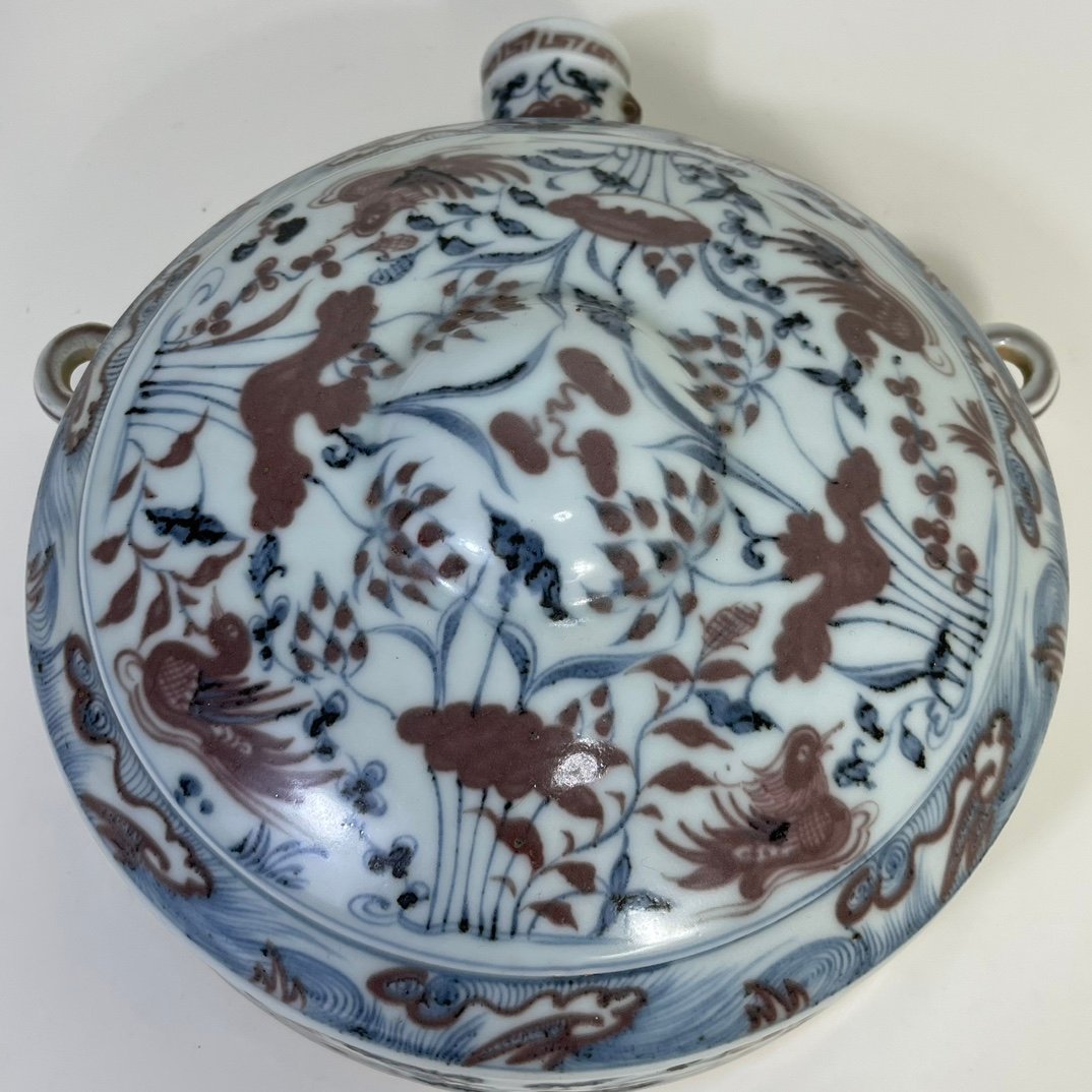 Ming Dynasty Hongwu blue and white underglaze red lotus pond mandarin duck lying pot wall pot