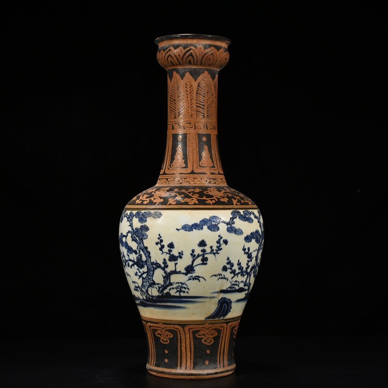 Ming Dynasty blank period blue and white pine bamboo and plum plate mouth bottle