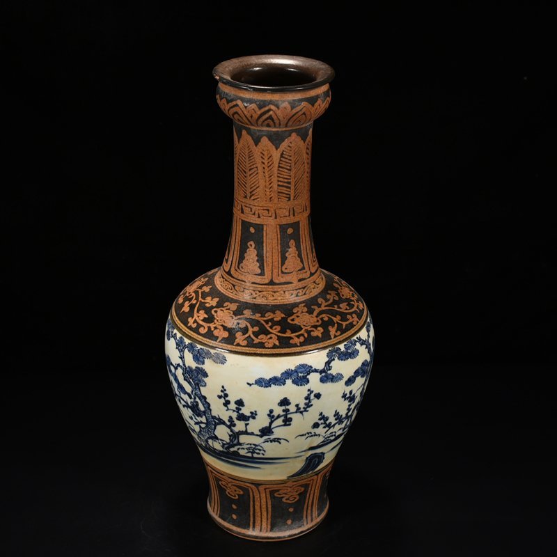 Ming Dynasty blank period blue and white pine bamboo and plum plate mouth bottle