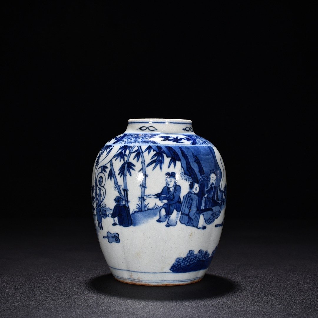 Ming Dynasty Wanli blue and white Taoist figure scraping jar