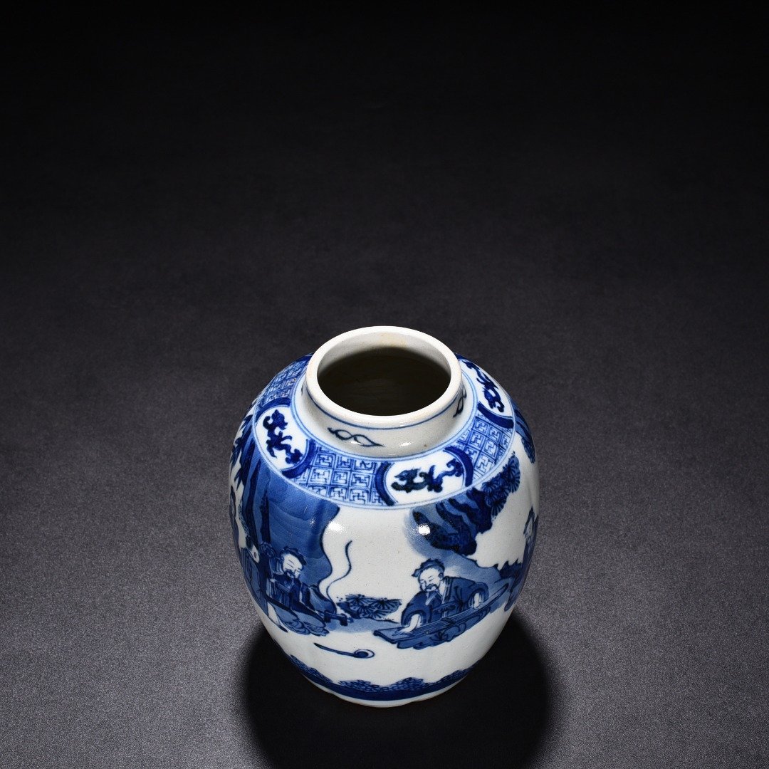 Ming Dynasty Wanli blue and white Taoist figure scraping jar