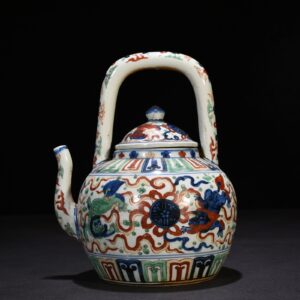 Ming Dynasty Longqing blue and white multicolored lion rolling hydrangea handle pot