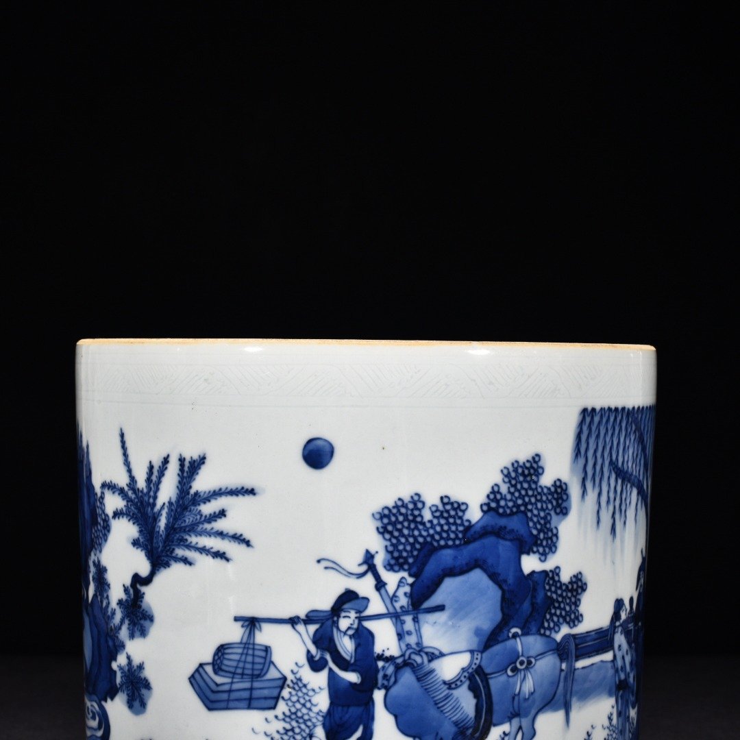 Ming Dynasty Shunzhi blue and white character story pen holder