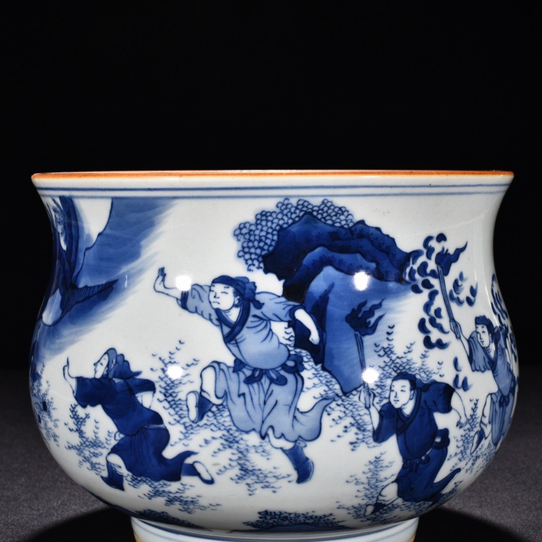 Ming Dynasty Shunzhi blue and white Xiao He chasing Han Xin under the moon furnace