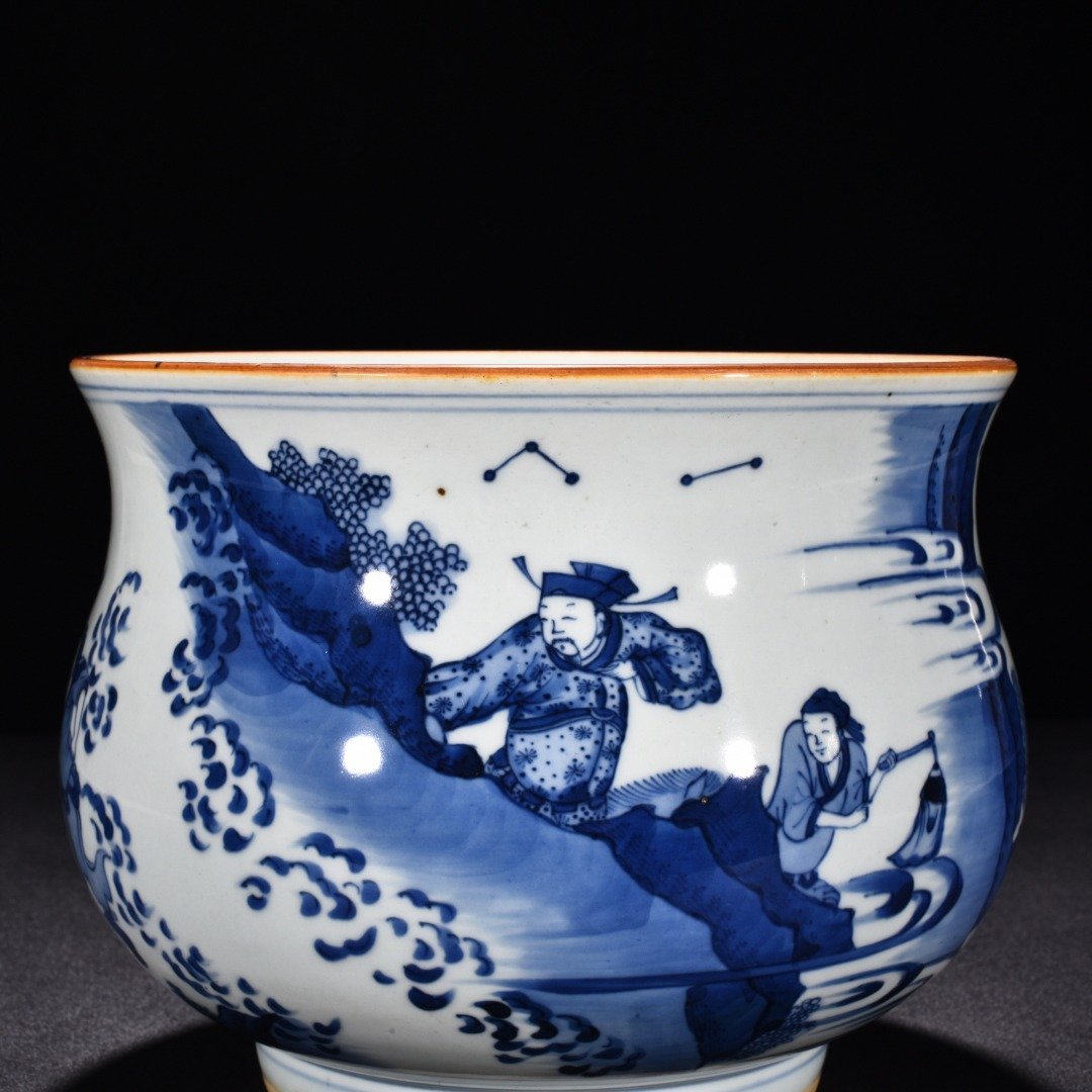 Ming Dynasty Shunzhi blue and white Xiao He chasing Han Xin under the moon furnace