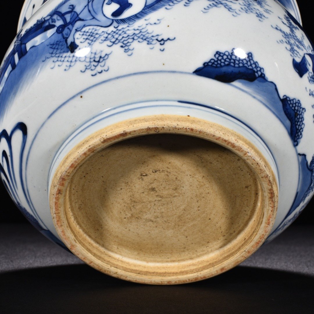 Ming Dynasty Shunzhi blue and white Xiao He chasing Han Xin under the moon furnace