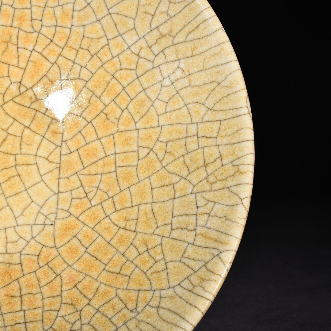 Qing Dynasty Qianlong Ge Kiln beige glazed bamboo hat bowl