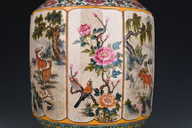 Qing Dynasty Qianlong Ge-glazed pastel flower bird and animal amphorae