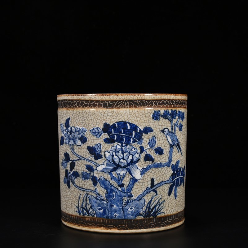 Qing Dynasty Qianlong Ge Glazed Blue and White Flower and Bird Pen Holder