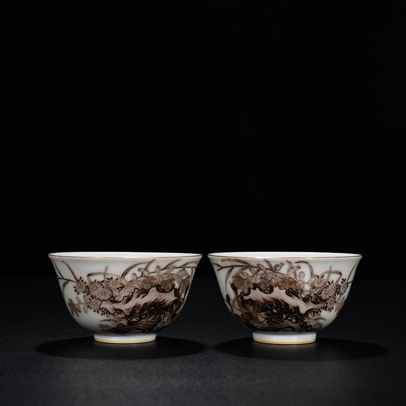 Qing Dynasty Qianlong ink color reed and swallow bowl