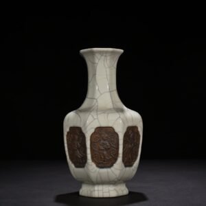 Qing Dynasty Qianlong official kiln vase with Eight Immortals figures