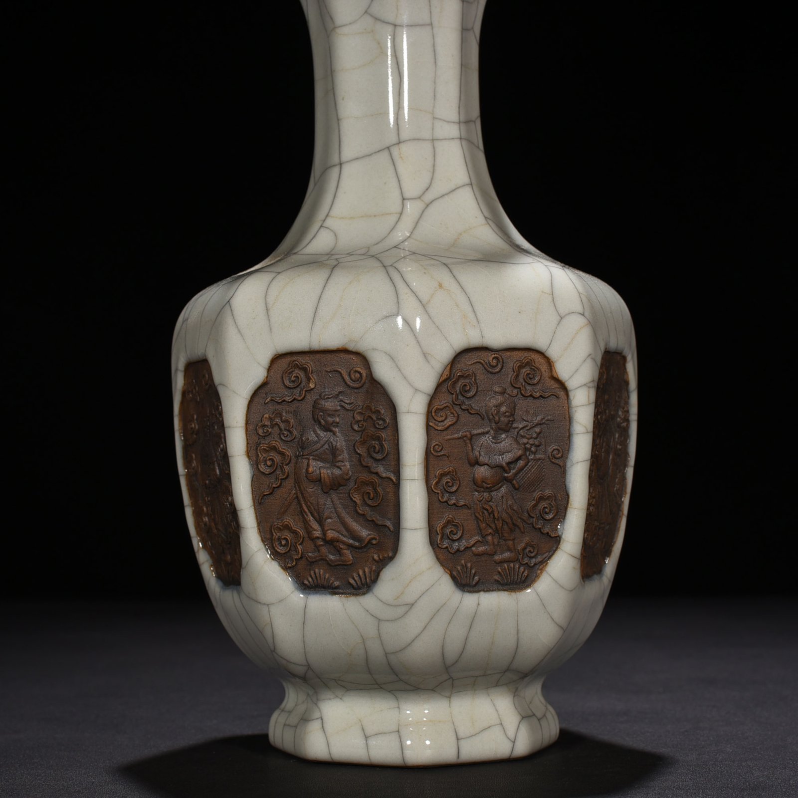 Qing Dynasty Qianlong official kiln vase with Eight Immortals figures